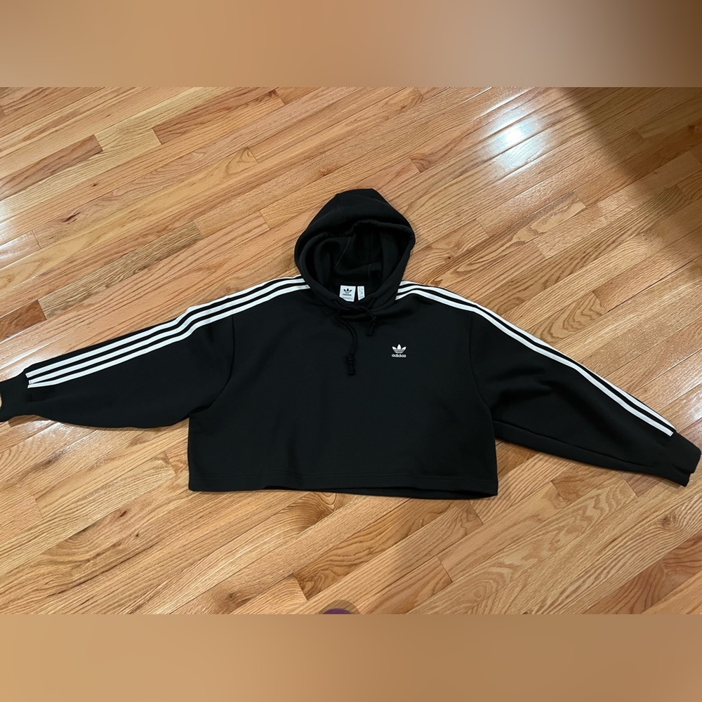 Adidas women’s cropped top sweatshirt